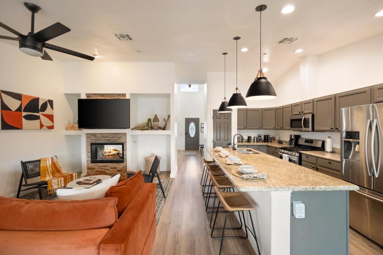 Alana House - Pool, Hot Tub, Bbq, Fire Pit And Walk To Hikes! Home Joshua Tree Buitenkant foto